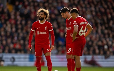 “Redsi” vraćaju čelo tabele? Može li Junajted pobedom najaviti derbi?