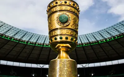 “Švabe” brane tron ili se “Orlovi” uzdižu do prilike za istoriju?